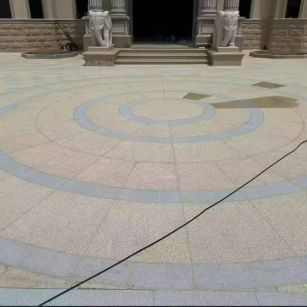 南平 黄金麻芝麻灰花岗岩石材地铺拼接效果