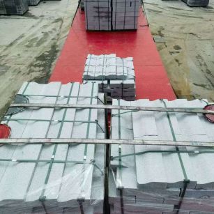 南平 芝麻白仿形加直形路沿石出货日常