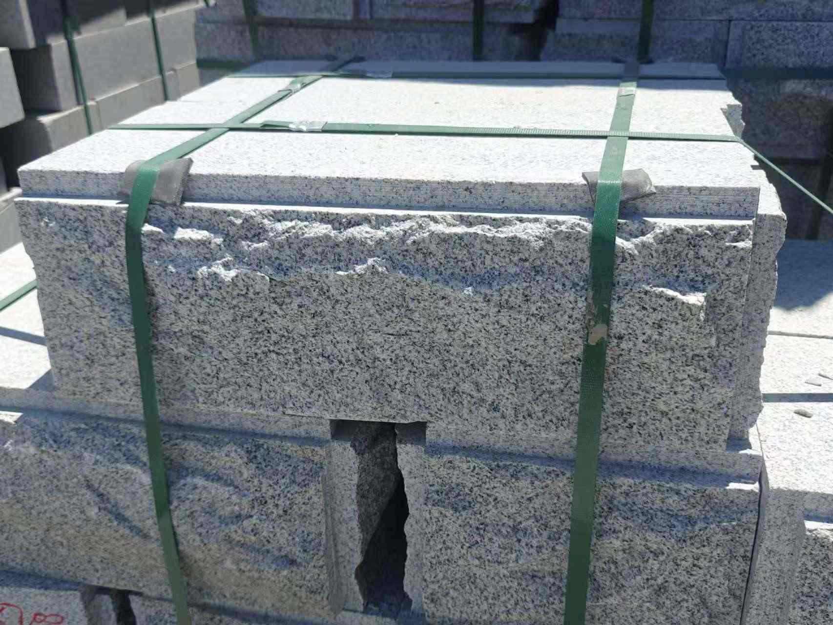 南平 芝麻白花岗岩自然面成品