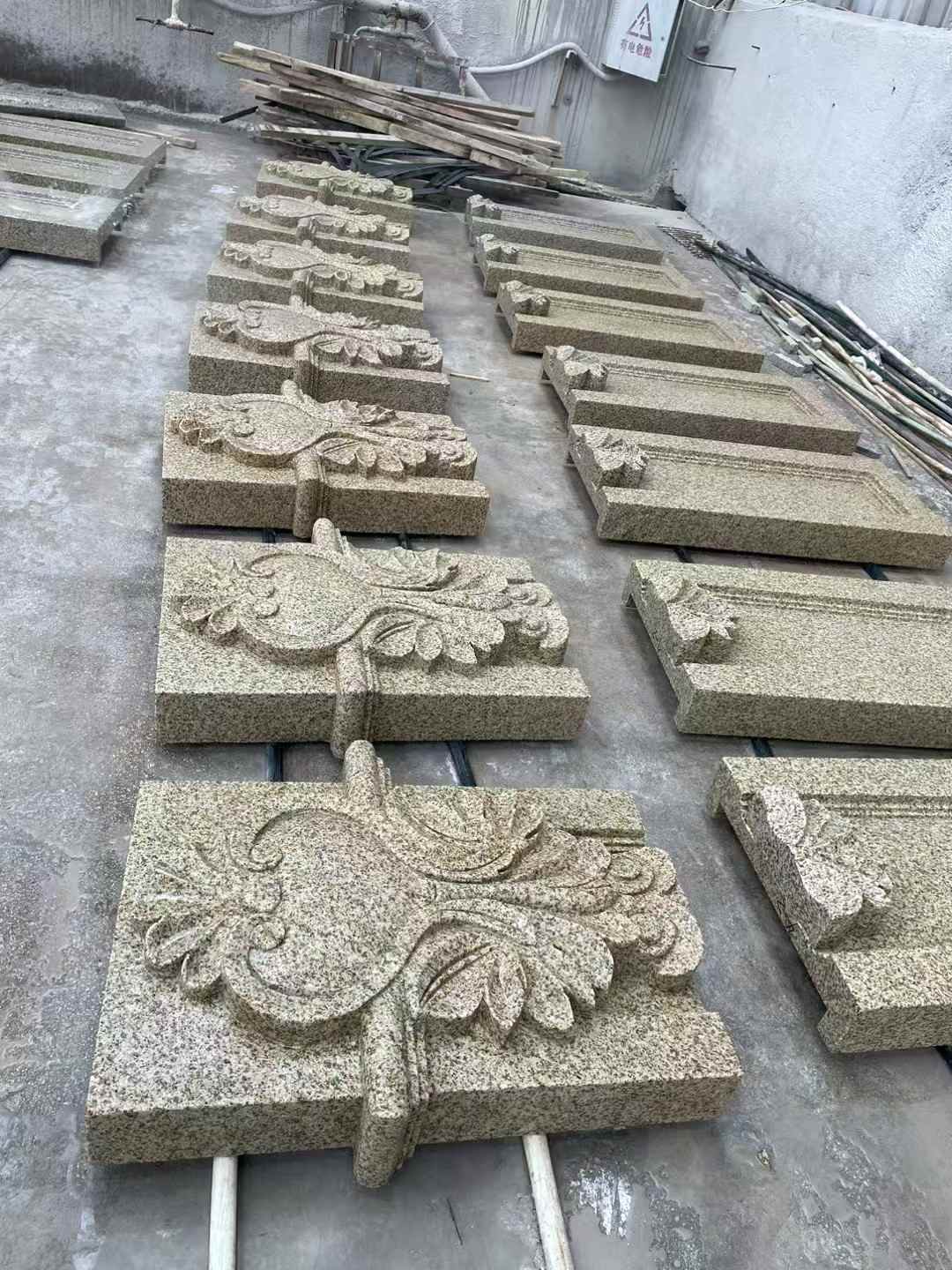 南平 黄金麻花岗岩别墅外墙雕刻板