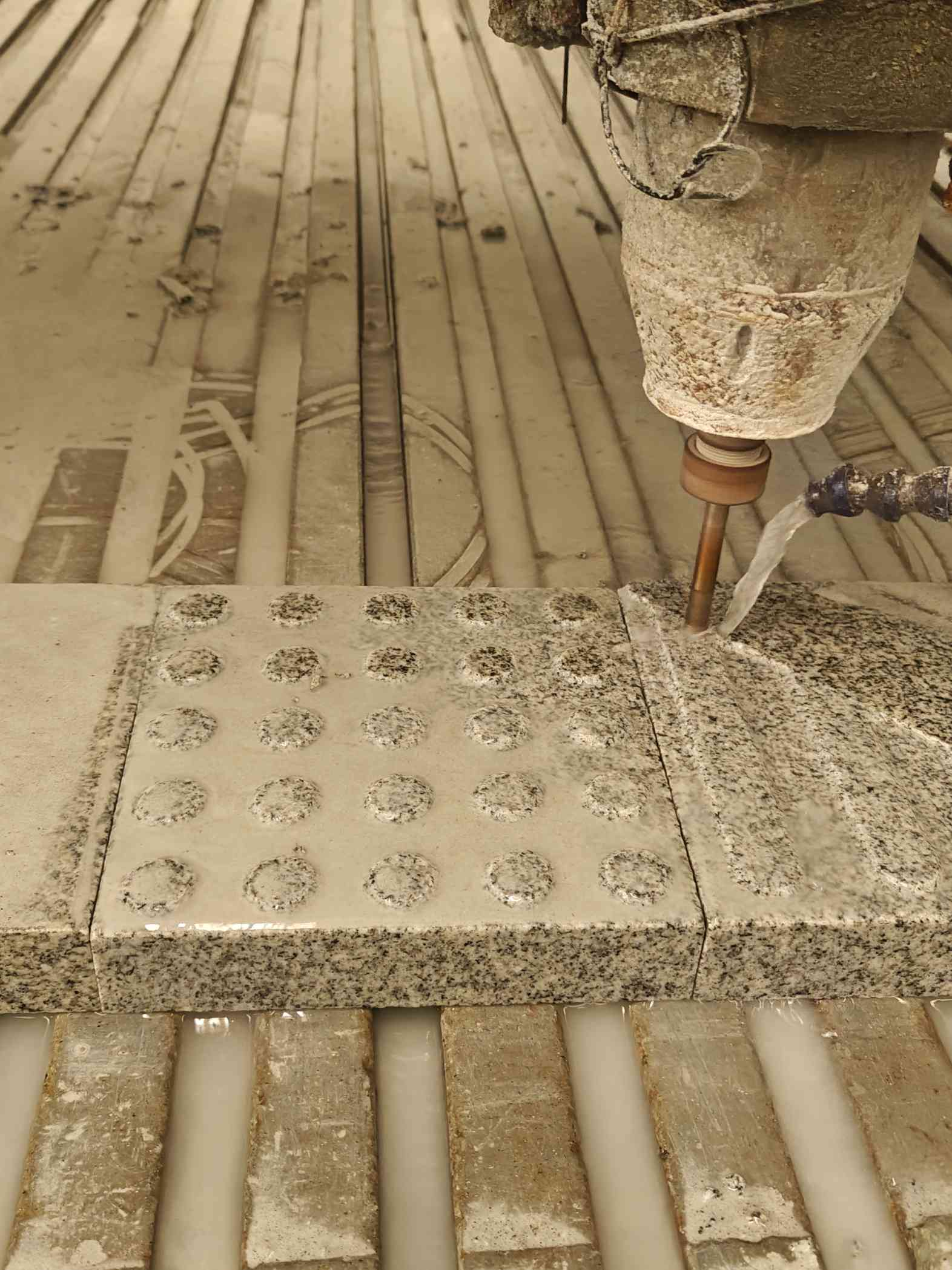 南平 芝麻白花岗岩石材盲人石、盲道石、盲点石