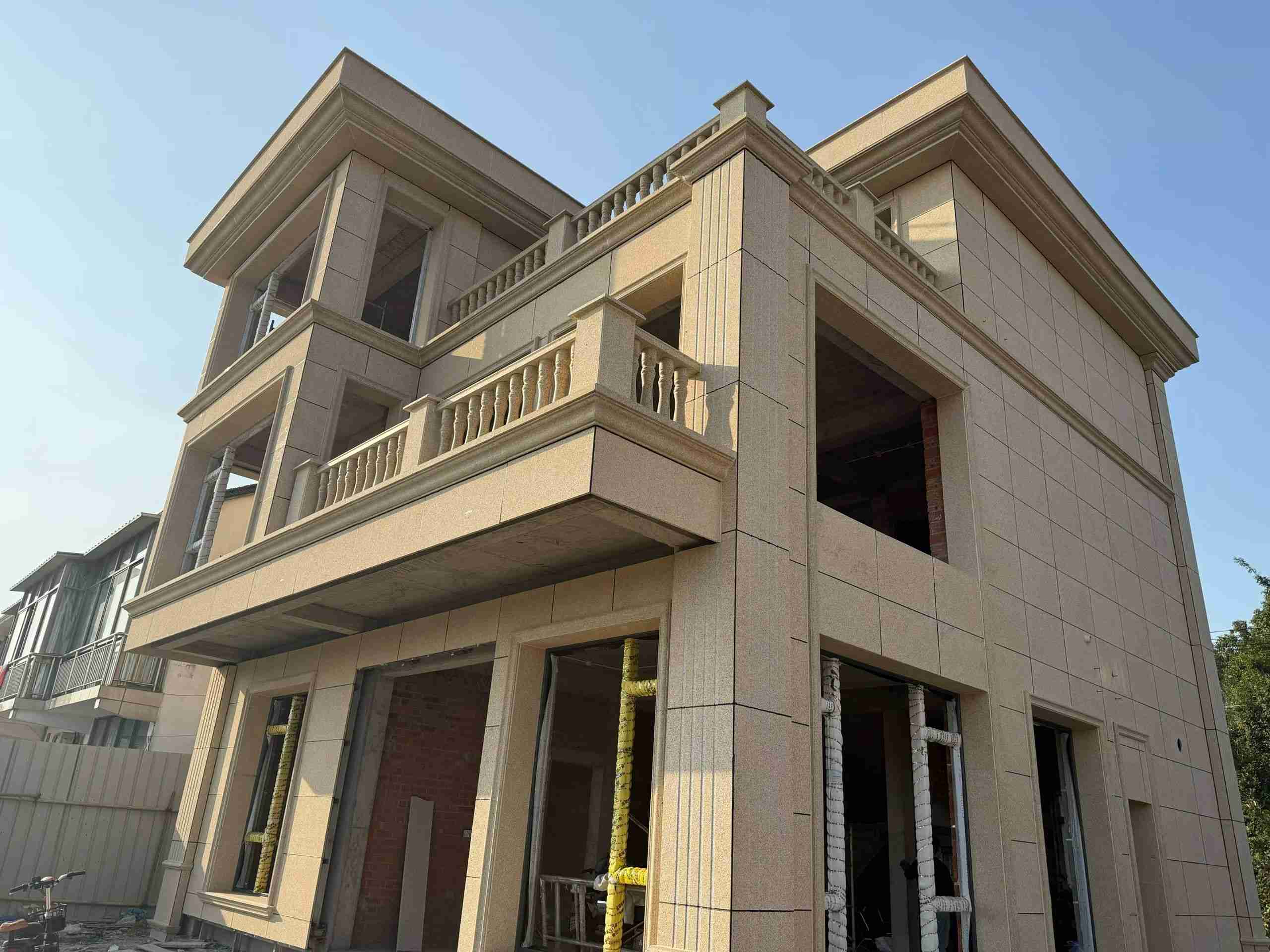 南平 黄金麻花岗岩石材荔枝面外墙干挂效果展示