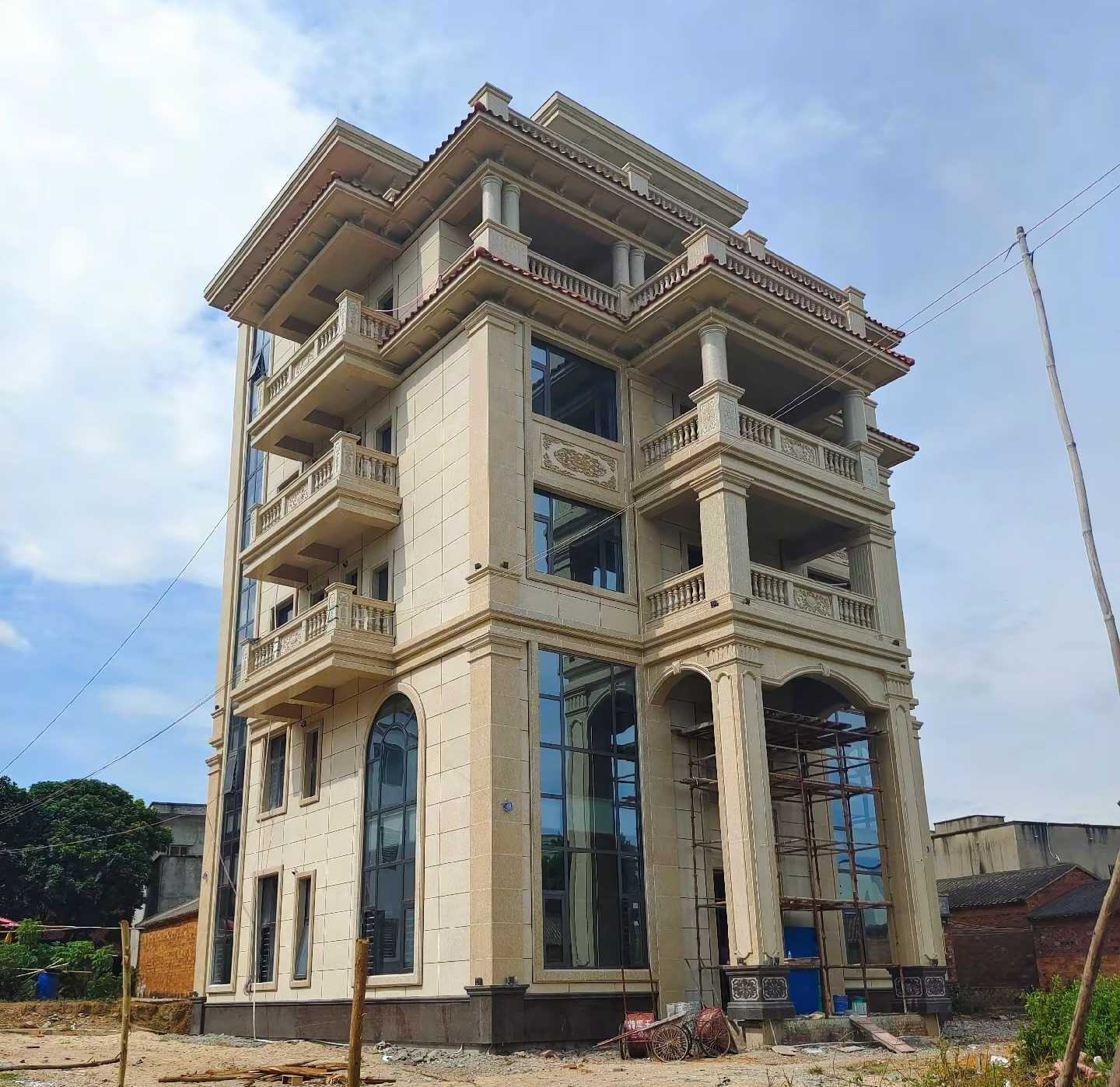 南平 黄金麻花岗岩石材别墅外墙干挂搭配（雕花栏杆花瓶柱门楼罗马柱）