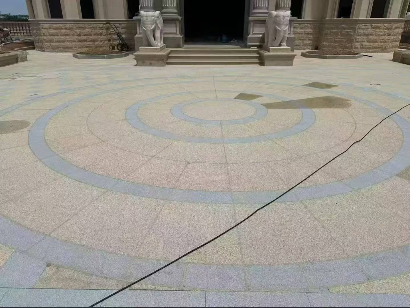 南平 黄金麻芝麻灰花岗岩石材地铺拼接效果