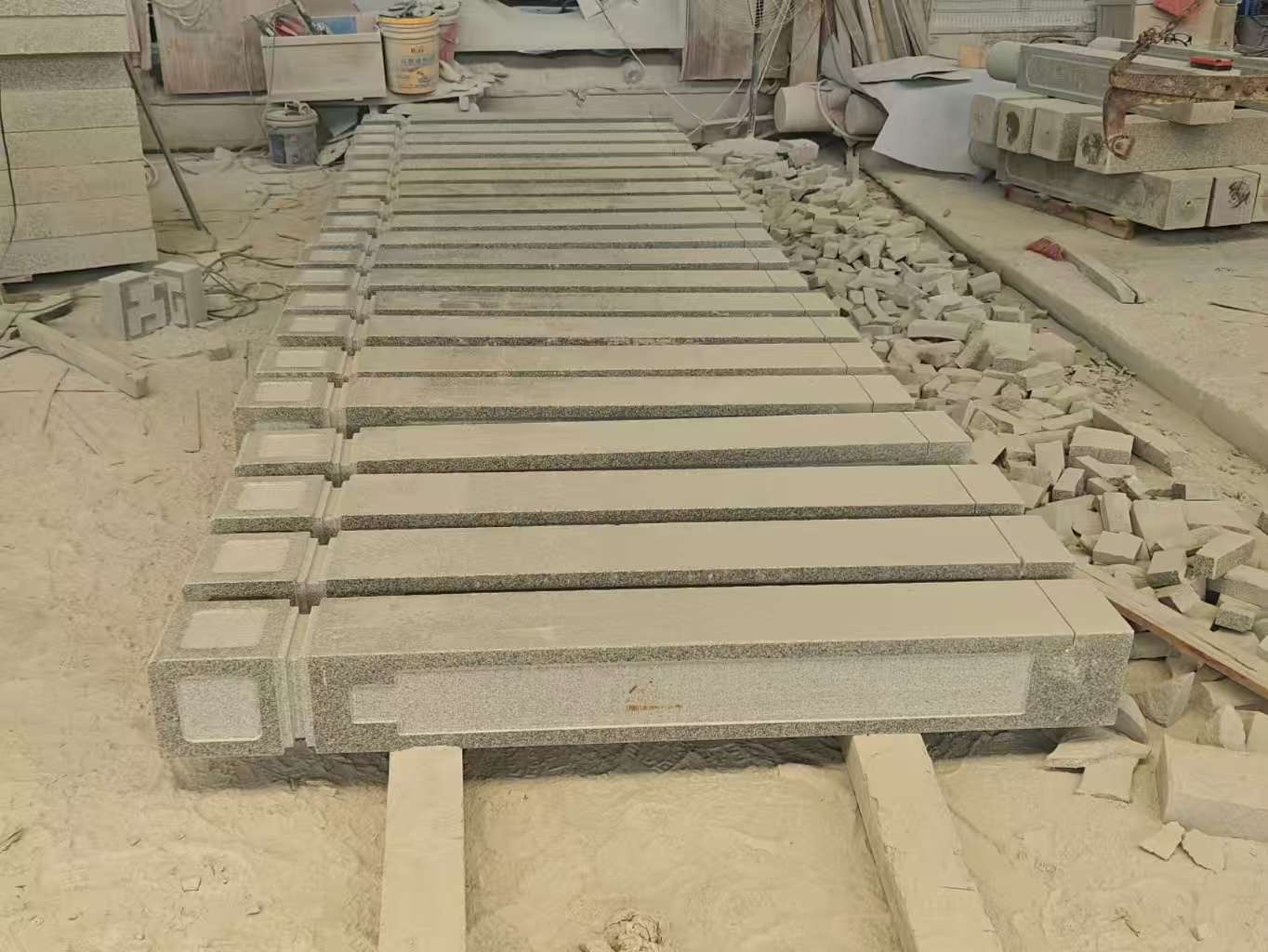 南平 芝麻白异形加工雕刻-栏杆大柱，方柱