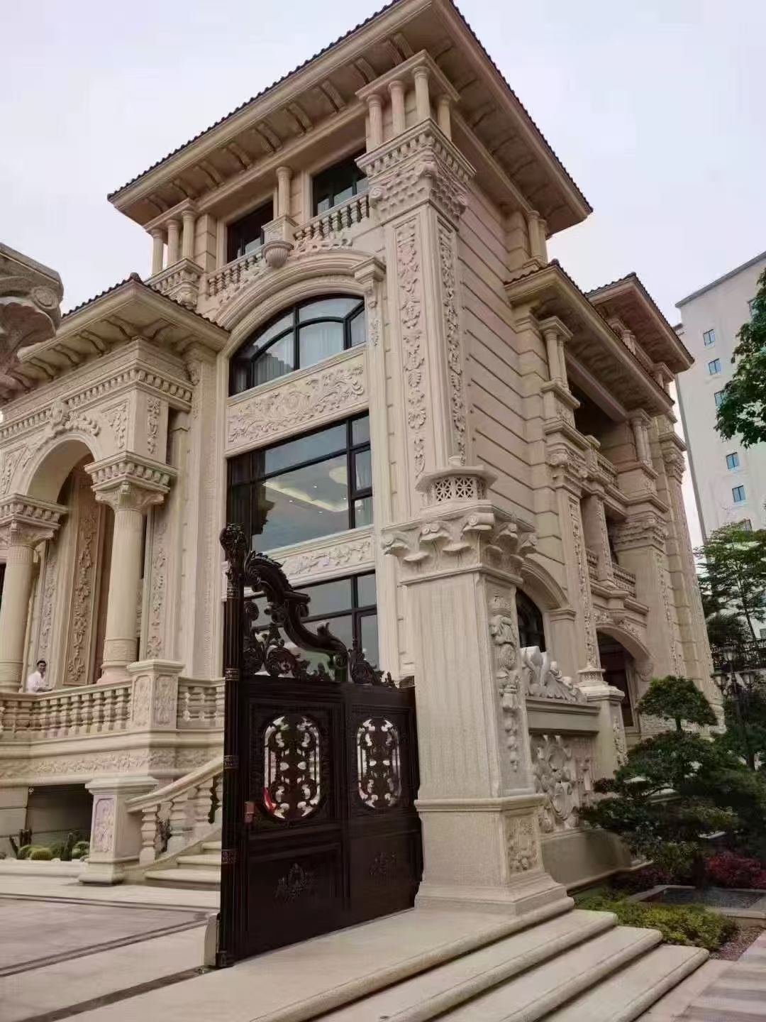 南平 黄金麻花岗岩别墅外墙干挂效果展示