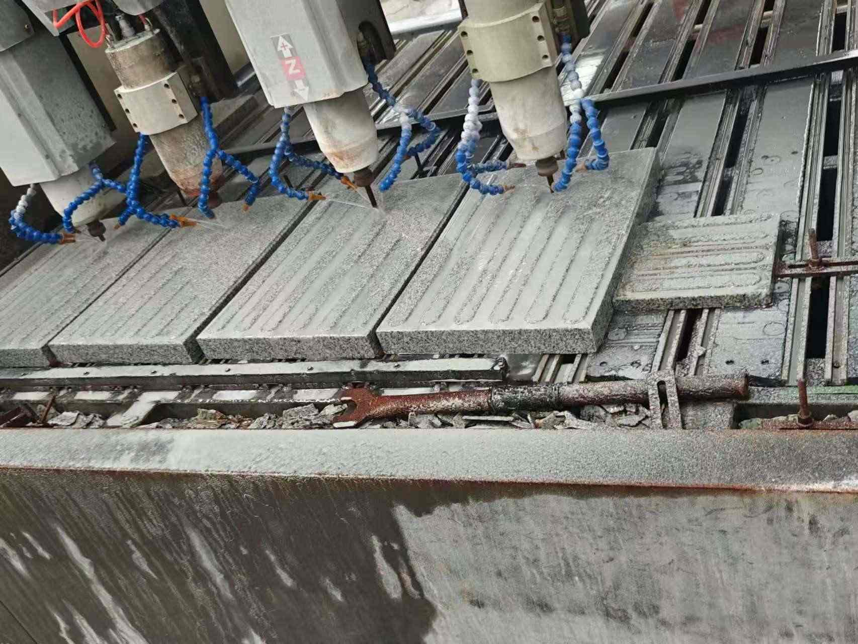 南平 芝麻白花岗岩荔枝面盲道雕刻