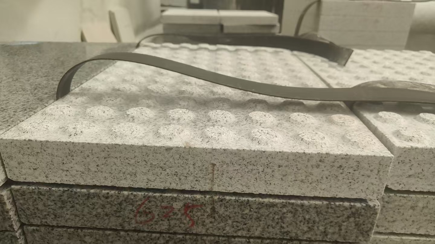 南平 芝麻白花岗岩6.0公分荔枝面五轴加工雕刻盲点