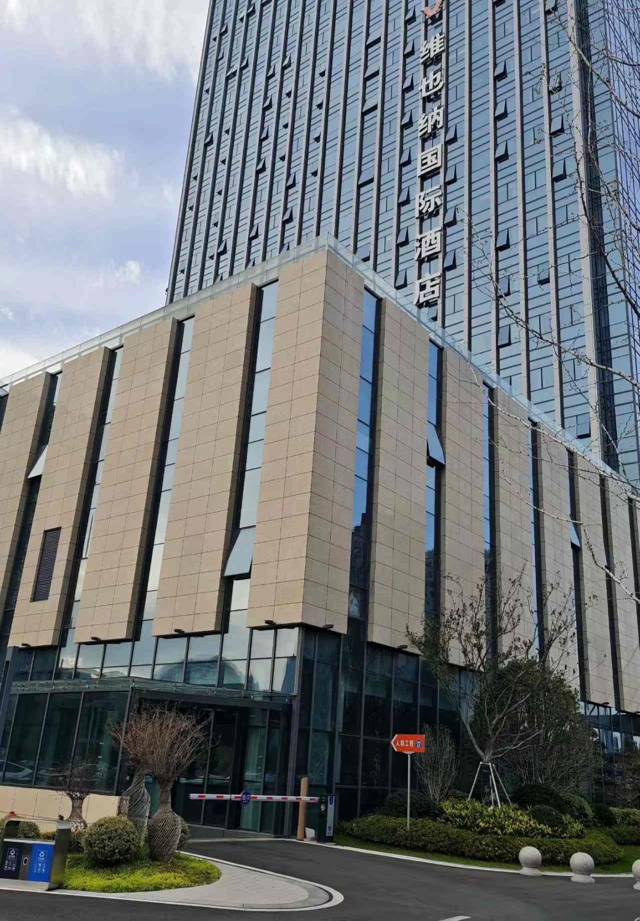 南平 黄金麻花岗岩外墙干挂