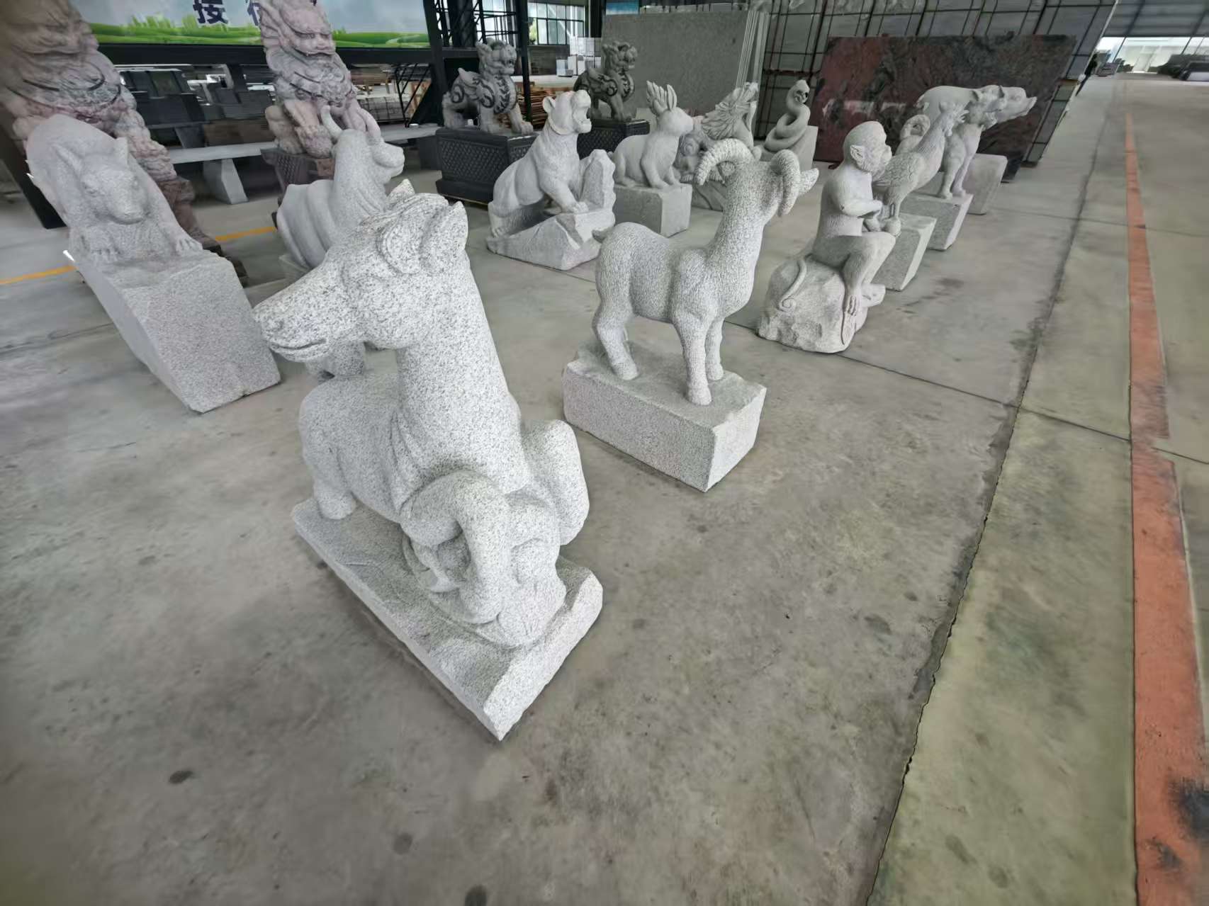 南平 芝麻白花岗岩造型立体雕刻——十二生肖